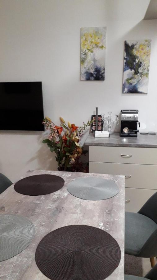Lili50 Apartman Plovdiv Kültér fotó